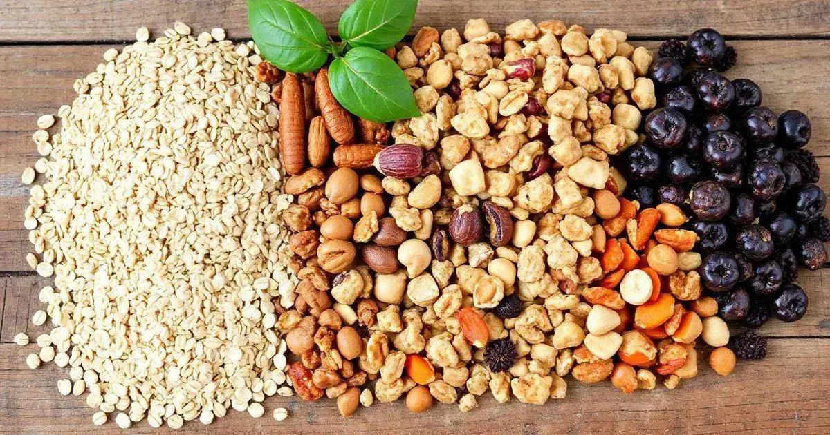 Benefits of Natural Ingredients in Granola Bars