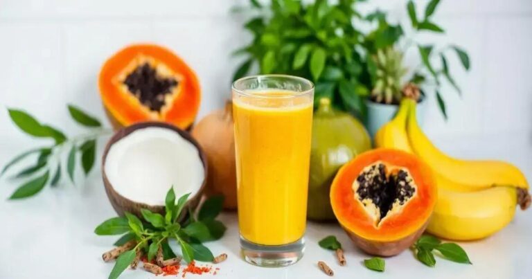How to Make a Smoothie with Papaya, Turmeric, and Coconut Milk