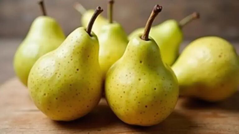 The Connection Between Pears and Improved Cardiovascular Health